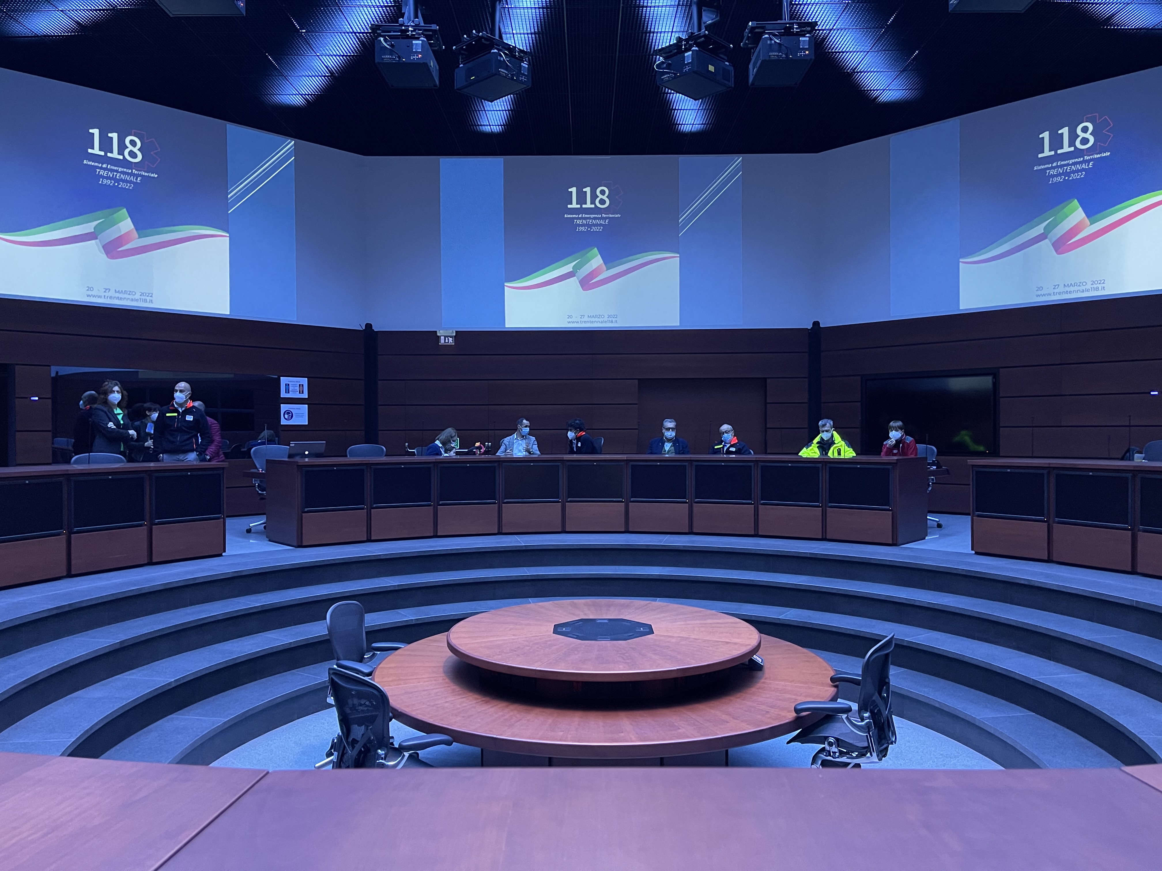 Sala per news G6vKdXS